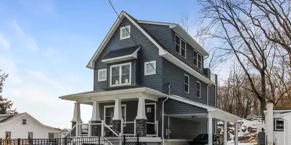 34 Schwarz Blvd