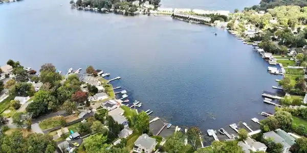 12 Windjammer Ln