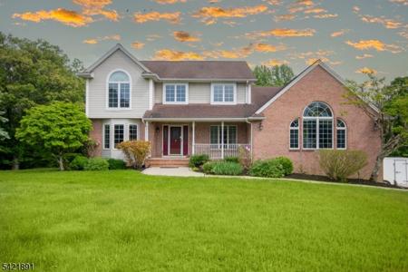 6 Meadow Lake Dr
