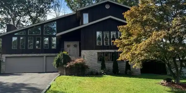 27 Yacht Club Dr
