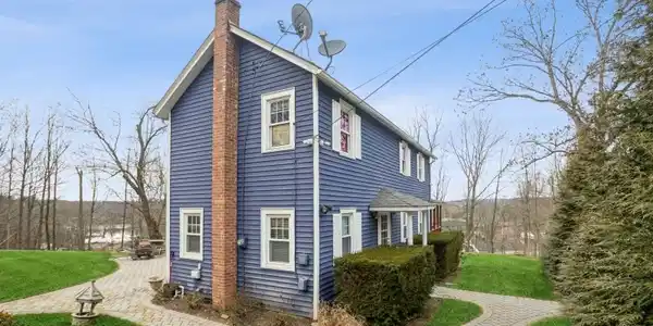 133 Espanong Rd
