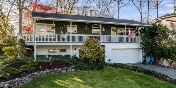 21 Harbor Dr