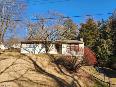 36 Hillside Ave