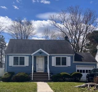 28 Mandeville St