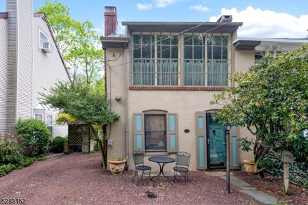 43 Quarry St