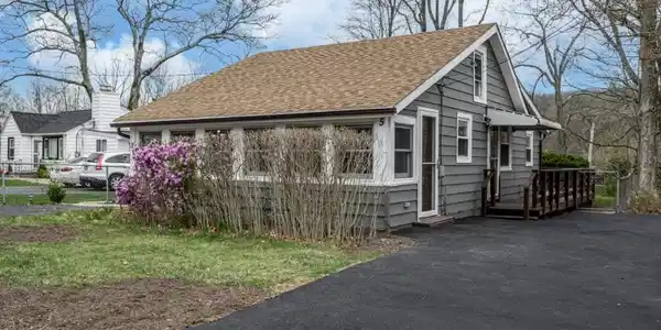 5 Lawrie Ave