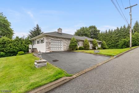 35 Hillside Ave