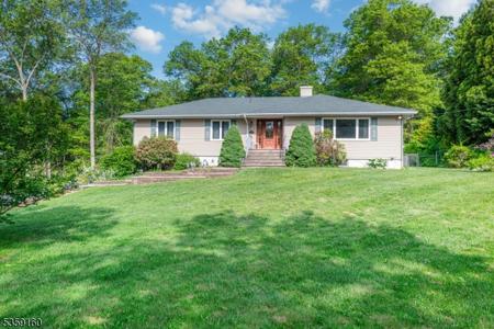 12 Pecan Ln