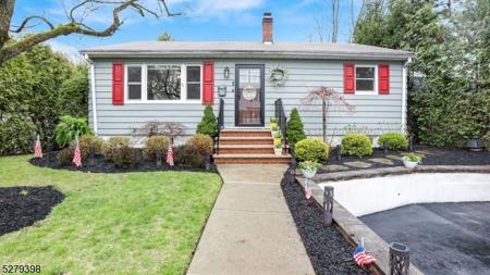 147 Van Ave