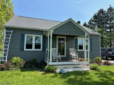 106 Hillcrest Dr
