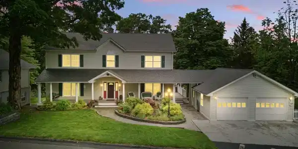 65 Mountainview Ave