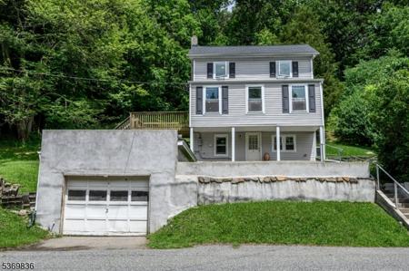98 Buckley Ave