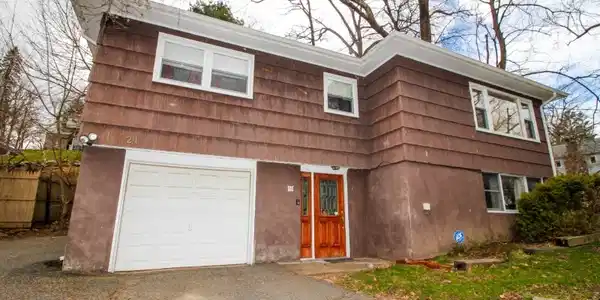 24 Brooklyn Mountain Rd