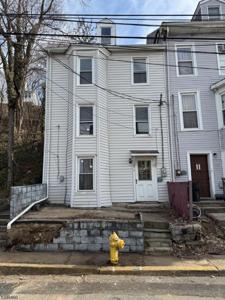 1 Randall St