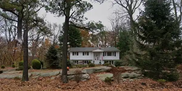 76 Espanong Rd