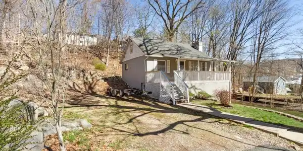 13 Cove Rd