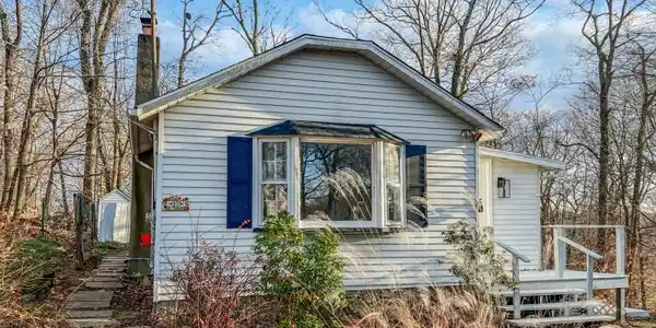 17 Alexandria Ave