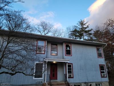 230 SHORE DR.