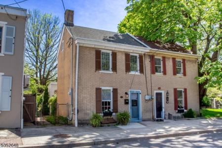 3 Ferry St