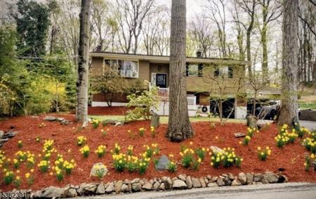 81 Forest Lakes Dr