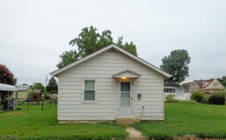 82 Castle Heights Ave