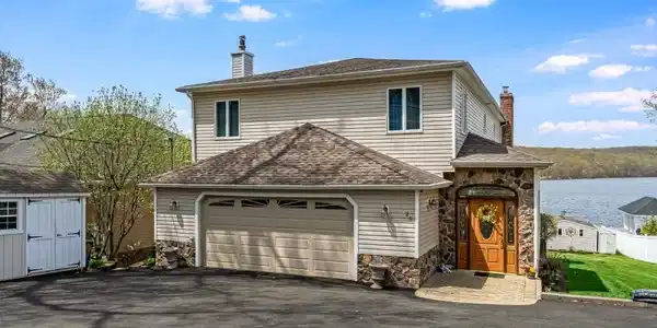 25 Ripplewood Dr