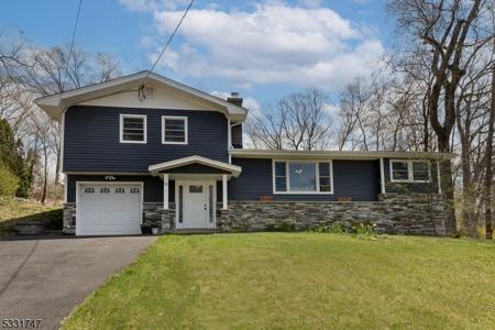 32 Woodlawn Ter