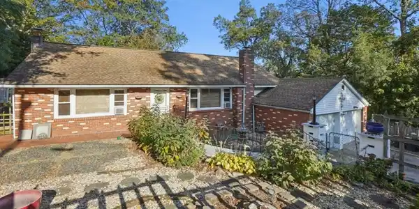 69 Mountainview Ave