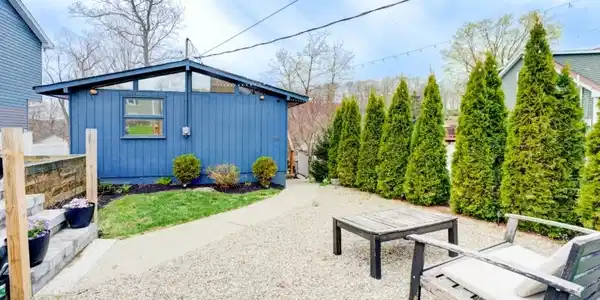 54 Schwarz Blvd