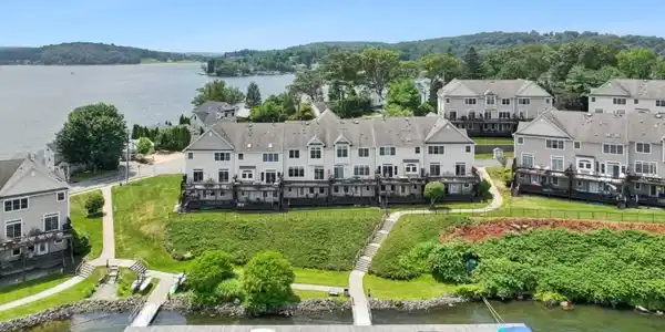 6 Catamaran Ct