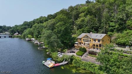 218 W Shore Trl