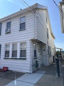 240 Chambers St