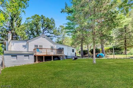 583 E Shore Rd