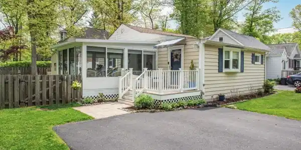 46 E Shore Rd