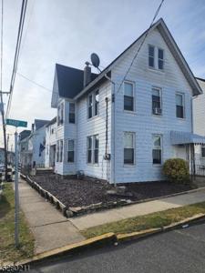 31 Davis St