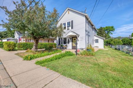 81 Stoll St
