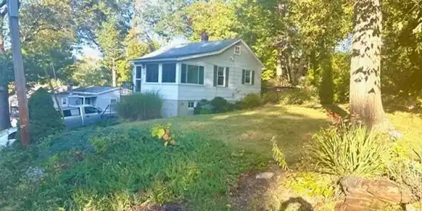 58 E Shore Rd
