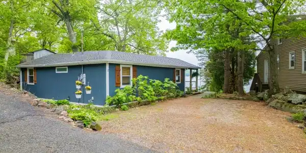 2 Knollwood Pl