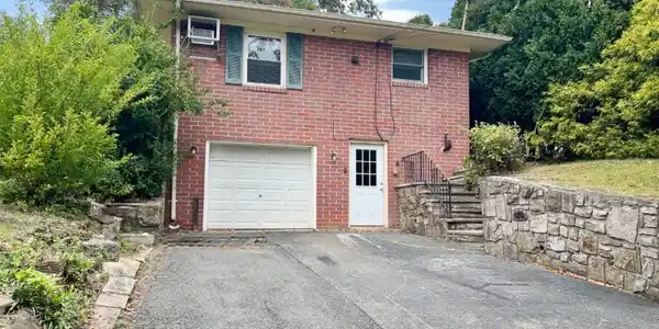 505 Logan Dr