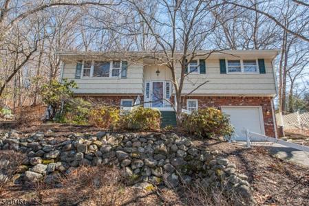 103 Cedar Rd