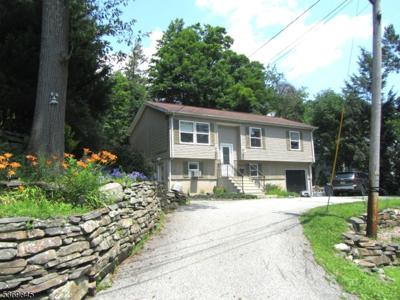 230 Point Breeze Dr