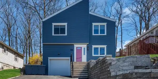 66 Salmon Rd