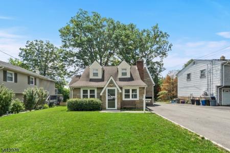 582 Lake Shore Dr