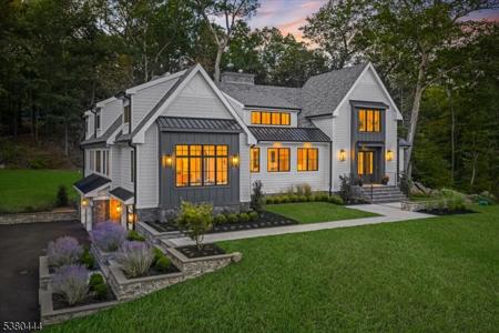 768 W Shore Dr