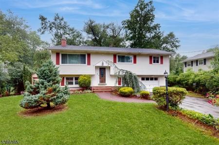 10 W Lake Dr