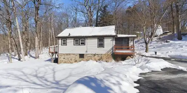 34 Isabelle Ave