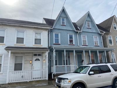 228 Chambers St