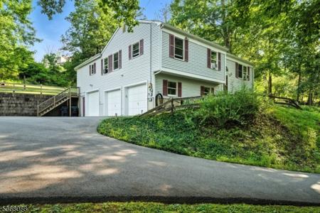 166 Mount Nebo Rd