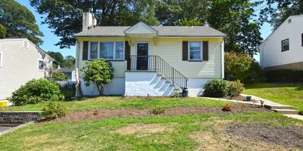 608 E Vail Rd