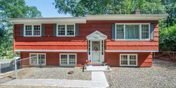 621 Succasunna Rd